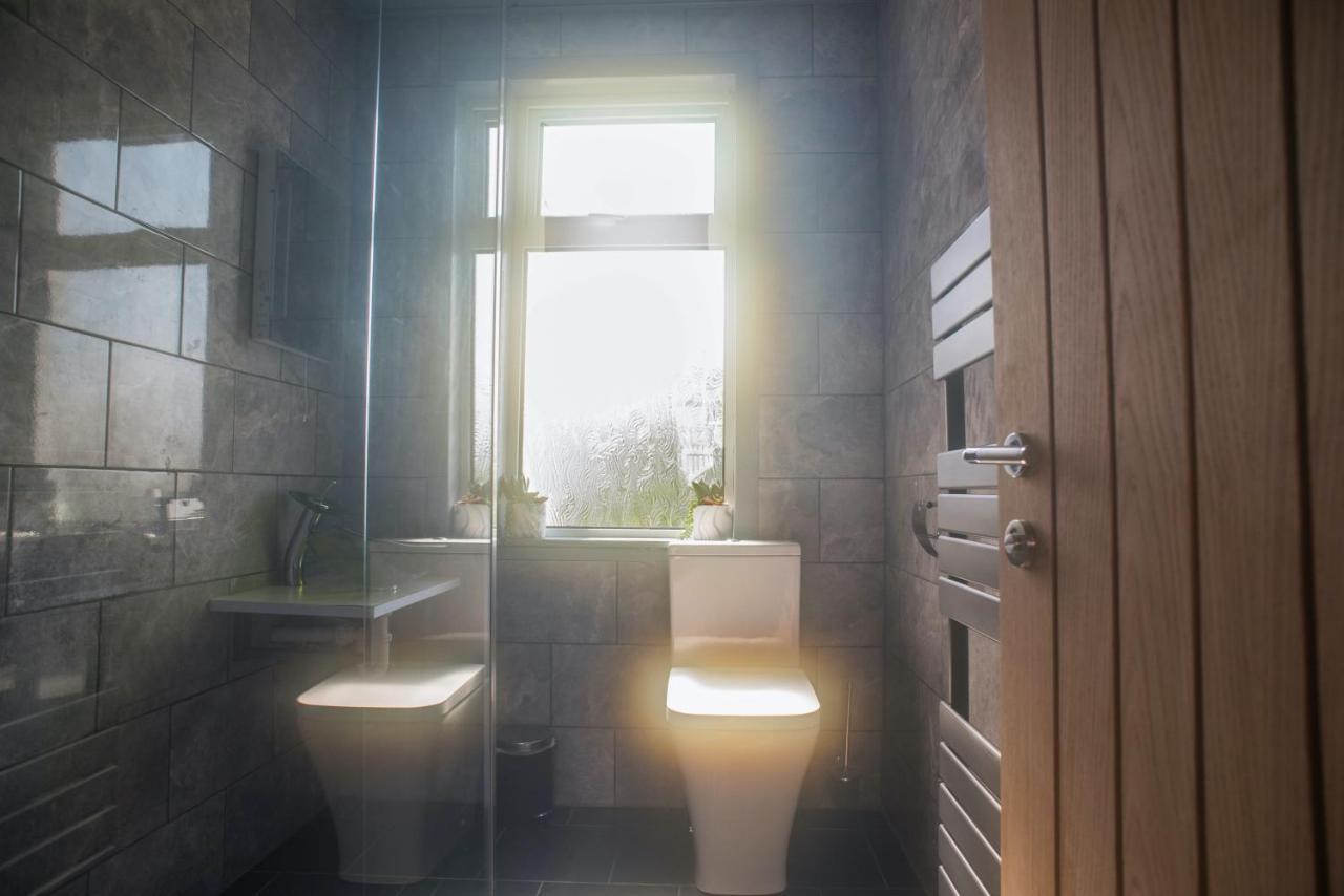Luxury Super Central Cottage With A Hot Tub/ Gym Portree Eksteriør billede