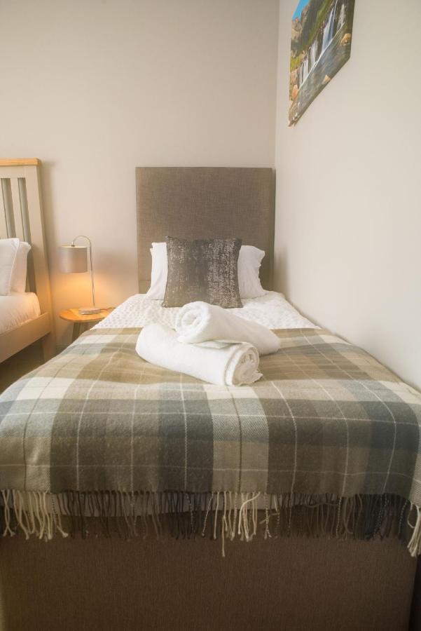 Luxury Super Central Cottage With A Hot Tub/ Gym Portree Eksteriør billede